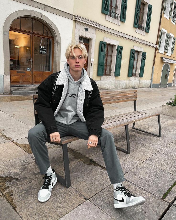 Blonde Man Outfit, Blonde Men Outfit, Lenny And Thomas, Slavic Magic, Platinum Blonde Hair Men, Taming 7, Fashion Models Men, Trendy Boy Outfits, E Boys