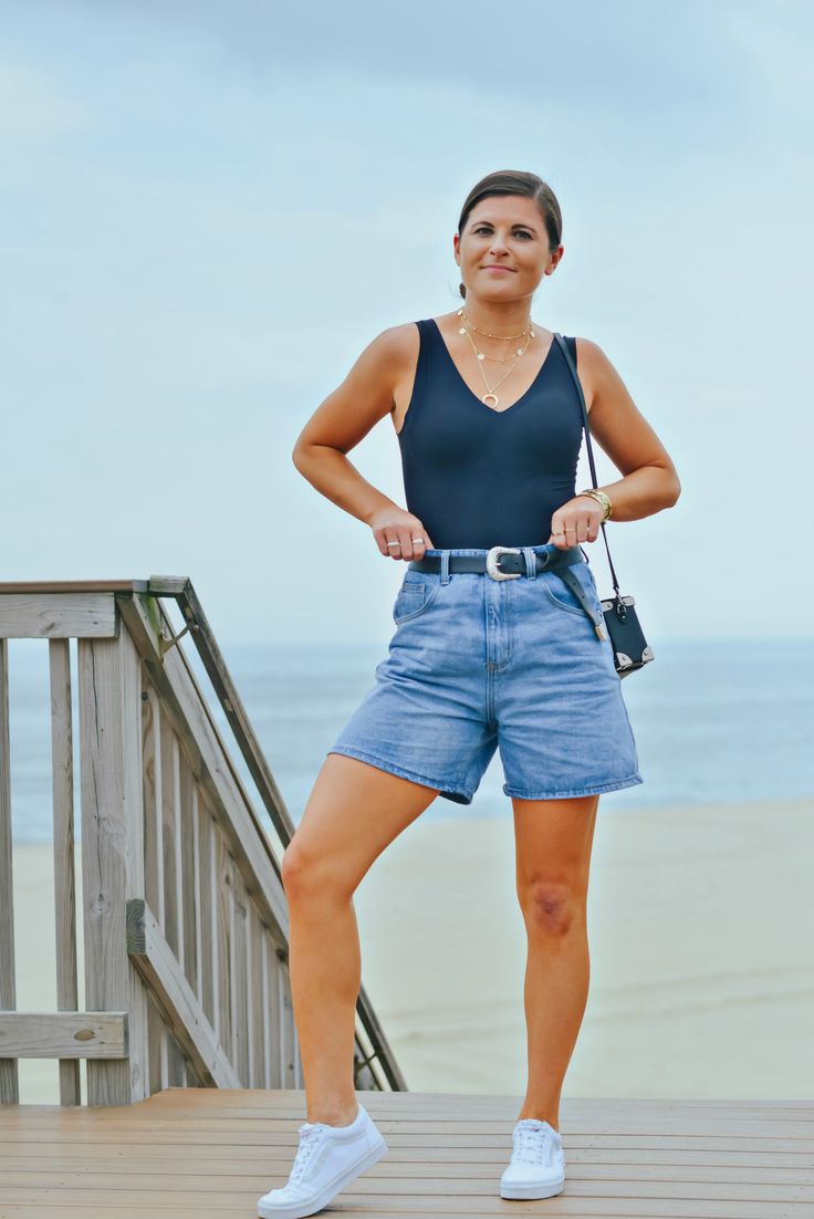 How To Wear Denim Shorts [As An Adult] // Denim Mom Jean Shorts, Denim Shorts Outfit, High-Waisted Denim Shorts Outfit Loose Denim Shorts Outfit, Mom Jean Shorts Outfit Summer, High Waist Denim Shorts Outfit, Midi Shorts Outfit, High Rise Shorts Outfit, Mid Thigh Shorts Outfit, High Waisted Denim Shorts Outfit, Dad Shorts Outfits, Shorts For Big Thighs