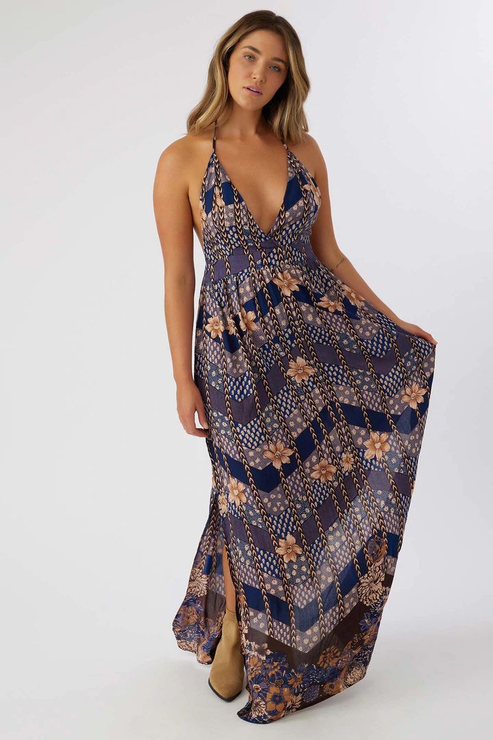 A flowy, low back maxi dress that wears well in any situation. O'Neill Women's maxi dress 55.5" in length Halter neck, front hem Side slits 100% Viscose crinkle Flowy Maxi Skirts, Halter Maxi Dress, Puff Long Sleeves, Neck Bodycon Dress, Halter Maxi, Bohemian Floral, Halter Maxi Dresses, Women Maxi, Draped Dress