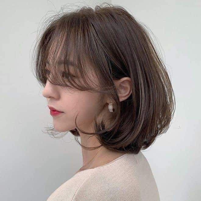 Korean Hair Color, Short Hair Tomboy, Korean Short Hair, Chestnut Hair Color, Short Hair Images, Short Haircut Styles, Brown Hair Balayage, Shot Hair Styles, Short Hair Tutorial