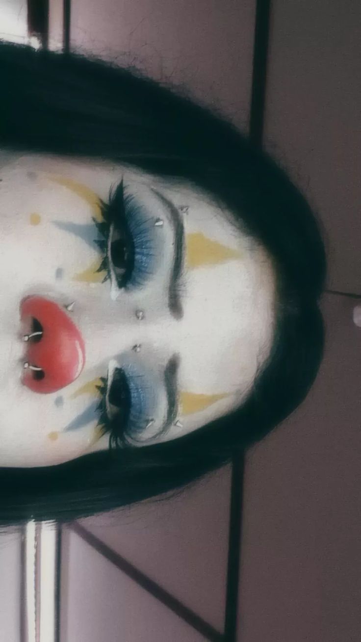 Cute Face Painting Aesthetic Easy, Clown Costume Hair Ideas, Clown Makeup Scary Easy, Colorful Clown Makeup Halloween, Easy Clown Makeup Ideas, Rave Clown Makeup, Clown Inspo Makeup, Clown Makeup White Face, Easy Unique Makeup Looks