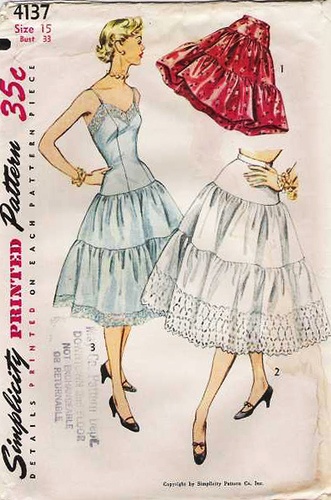 Petticoat Pattern, 1950s Sewing Patterns, Sewing Vintage, Patron Vintage, Lingerie Vintage, Robes Vintage, Vintage Dress Patterns, Fashion 1950s, Paper Sewing Patterns