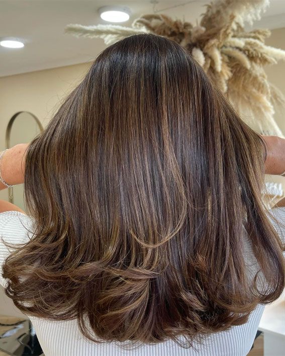 Seamless Balayage Brunettes, Golden Brown Balayage On Black Hair, Medium Length Hair Caramel Highlights, Caramel Balayage On Short Hair, Balayage Vs Highlights Brunettes, Balayage For Dark Brown Hair Caramel, Honey Brown Hair Balayage, Foilyage Hair Brunettes, Golden Blonde Balayage On Dark Hair