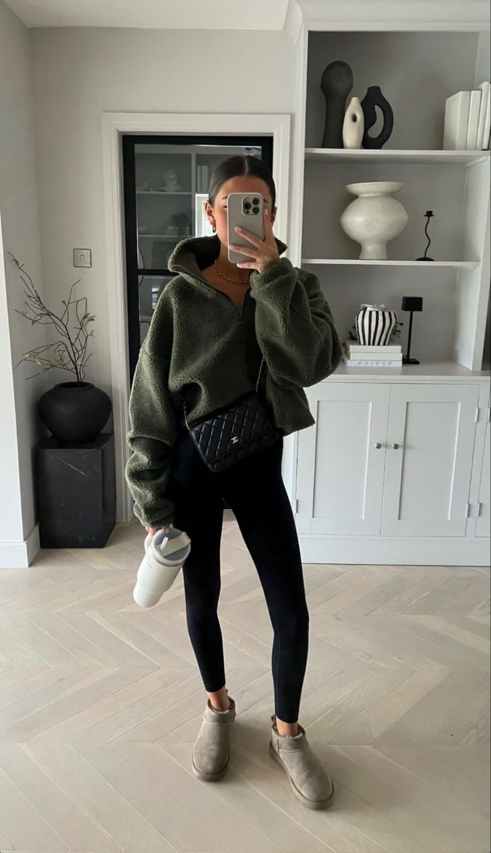 fleece🥰🥰 Athleisure Outfits, Weekend Outfit, Mode Inspo, Autumn Outfit, Outfit Inspo Fall, Looks Style, Mode Inspiration, Winter Fashion Outfits, Fall Winter Outfits