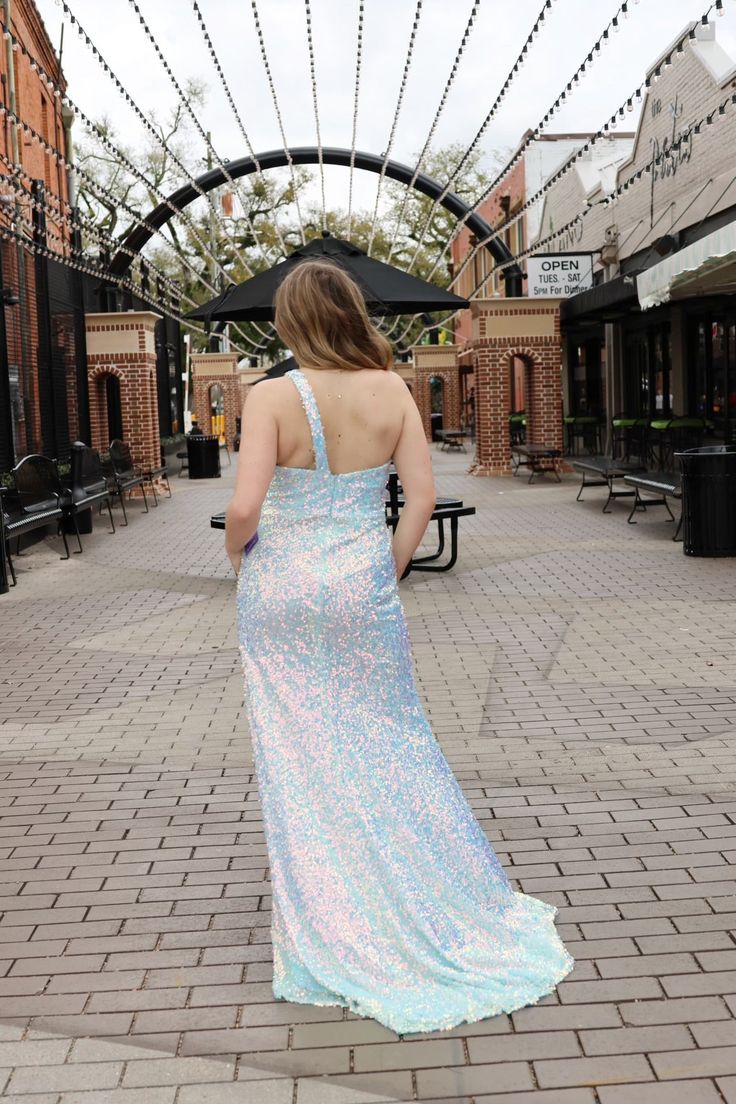 Expertly crafted with stunning sequin detailing, the Pyper One Shoulder Fitted Sequin Gown is the perfect choice for your next formal event. Its one shoulder design adds a touch of elegance, while the fitted silhouette accentuates your figure. Make a statement and shine all night in this breathtaking gown. SIZE UP AT LEAST 2 SIZES! GOWNS ARE FINAL SALE! Prom Season Gown With Sweep Train And One Shoulder, One-shoulder Gown With Sweep Train For Prom, One Shoulder Gown For Prom Season, One-shoulder Party Gown, One-shoulder Gown For Party Season, One Shoulder Prom Gown, One Shoulder Fitted Bodice Dress For Prom, Fitted Bodice One Shoulder Dress For Prom Season, Glamorous One-shoulder Homecoming Evening Dress