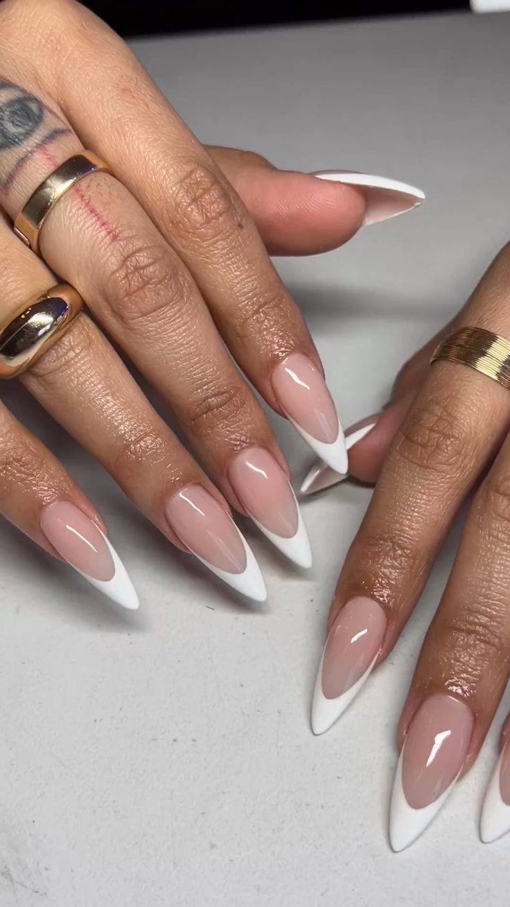 Nagel Design, Nails 2022, French Tip Acrylic Nails, Work Nails, French Acrylic Nails, Classy Acrylic Nails, Classic Nails, Almond Nails Designs, Almond Acrylic Nails