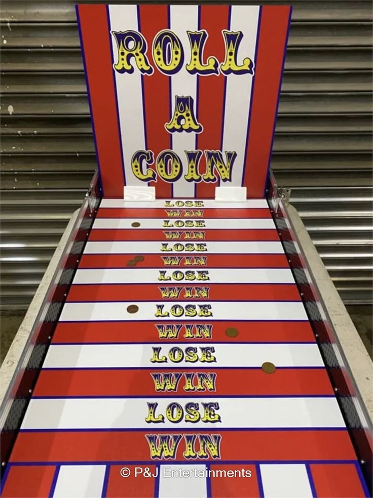 an arcade machine with the words roule la gon written on it