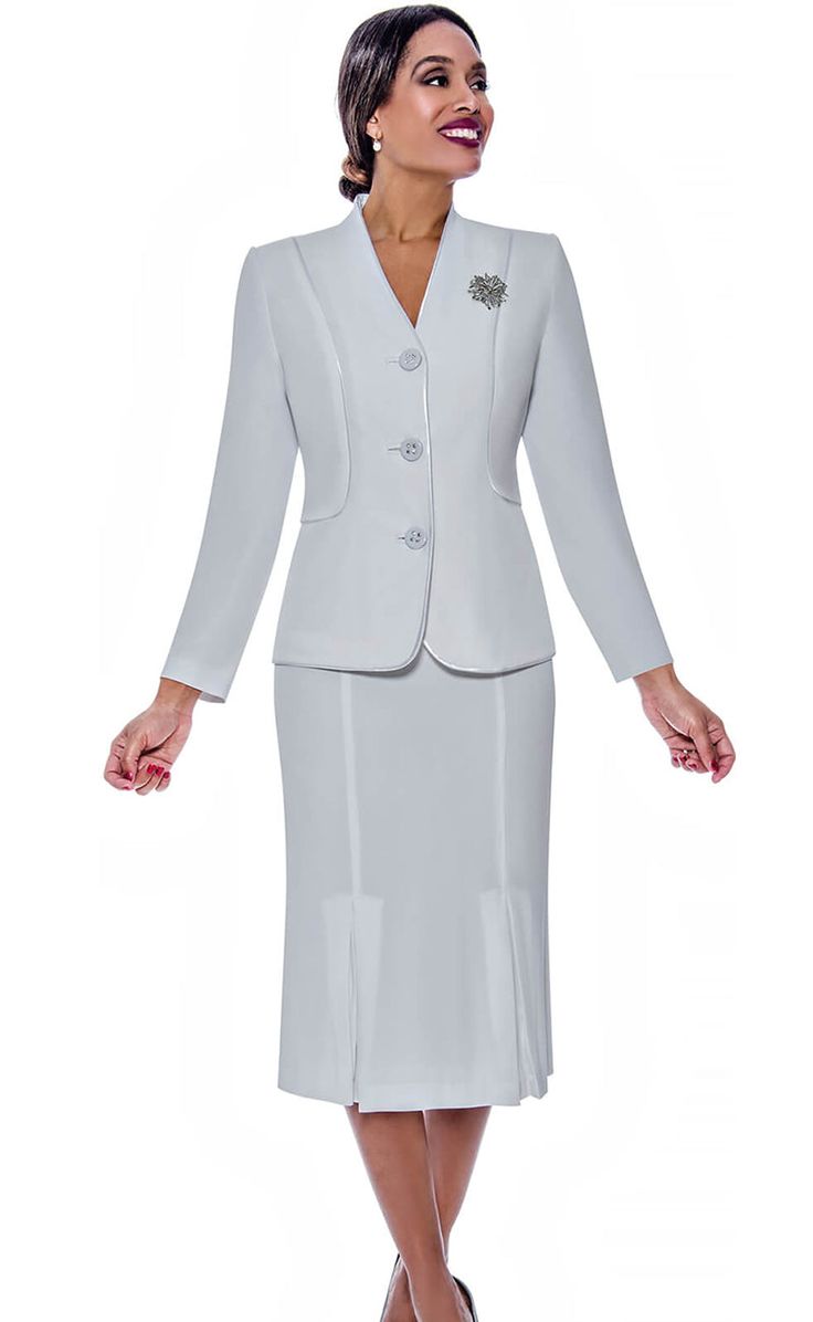 Stacy Adams Church Suit By BenMarc Fully Lined 2-pieces skirt Set Featuring four pleats in the front of the skirt Rhinestones removable pin on the lapel Jacket is 25 inches and the skirt is 28 inches Perfect usher suit or business suit Ben Marc International Prince William Wife, Usher Suits, Tuxedo Accessories, Godet Skirt, Women Church Suits, Women Church, Church Suits, Designer Suit, Collarless Jacket