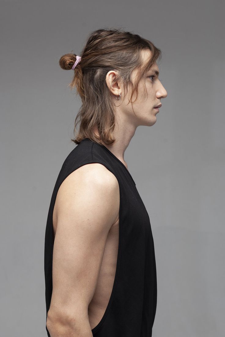 Man Bun Side Profile, Men’s Long Hair Straight, Side Shaved Hairstyles Long Hair Men, Masc Hairstyles For Long Hair, Sidecut Long Hair, Mid Long Hair Men, Male Long Hairstyles, Men's Long Hairstyles Straight, Long Messy Hair