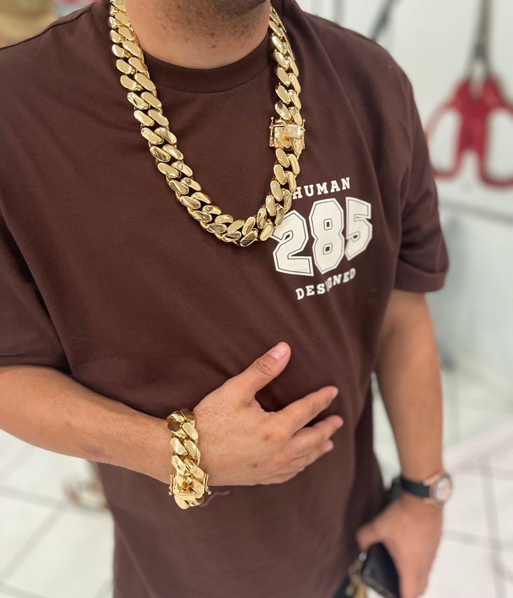 1 chain 1 bracelet  super thick and heavy Luxury Bracelets With Chunky Cuban Link Chain, Luxury Cuban Link Bracelet With Chunky Chain, Luxury Silver Cuban Link Bracelet With Gold Chain, Gold Bond, Cuban Chain, Miami Fl, Bracelet Set, Pendant Necklaces, Jewelry Necklace Pendant