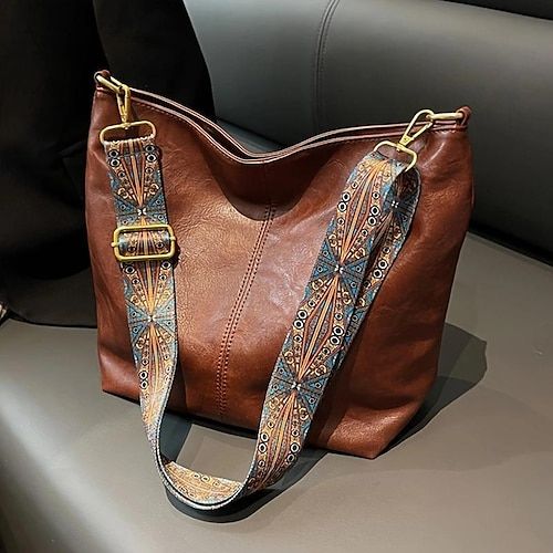 Category:Crossbody Bag; Gender:Women's,Men's; Type:Bucket Bag; Occasion:Shopping,Daily; Material:PU Leather; Width:80; Height:26; Function:Large Capacity,Adjustable,Durable,Anti-Shock; Pattern:Solid Color; Listing Date:05/05/2023; Production mode:External procurement; Length:32 Hobo Chic, Retro Fashion Women, Beg Tangan, Pu Leather Bag, Shoulder Sling, Lv Bags, Retro Mode, Casual Tote, Crossbody Tote