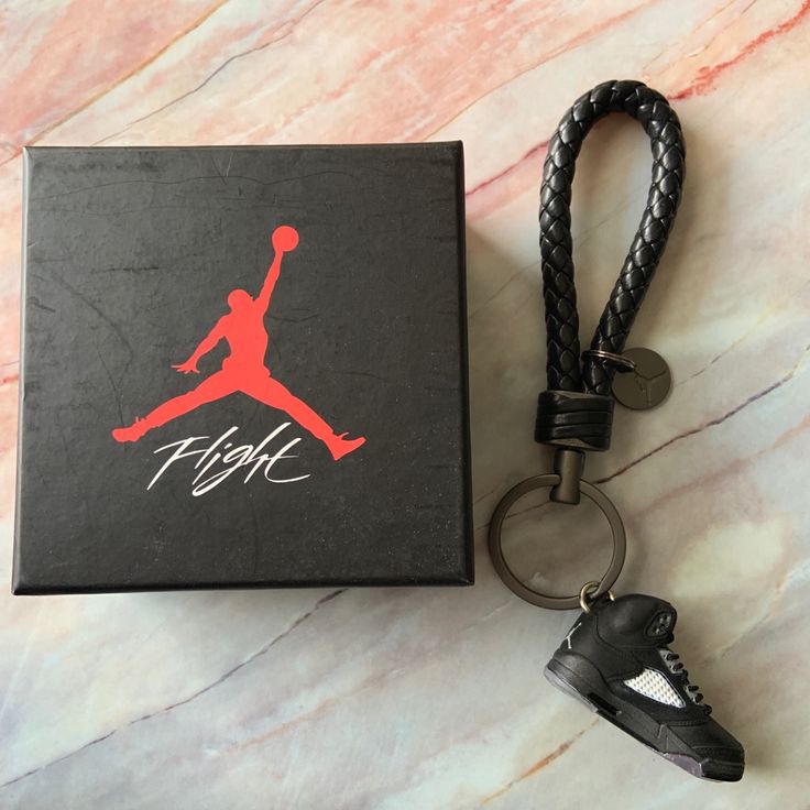 Authentic! Brand New With Box! Jordans Keychain, Jordan Keychains, Mens Accessories Jewelry, Jordans For Men, Mens Accessories, Man Shop, Sneakers, Black, Color