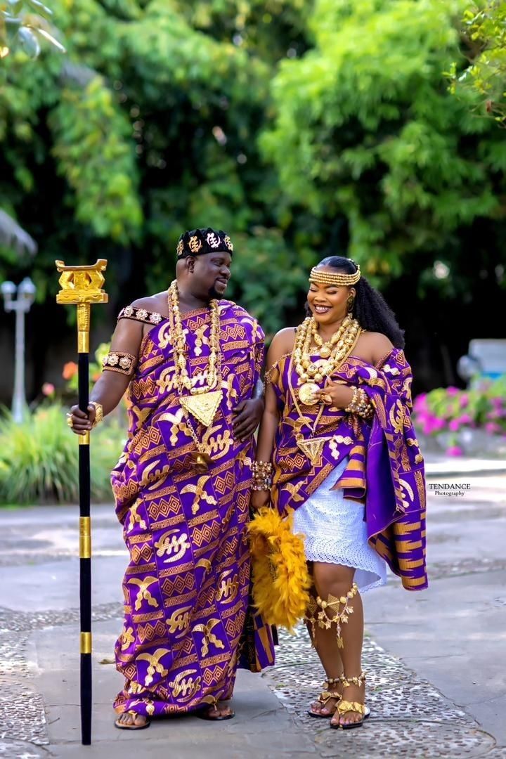 African Reception Dress, Ghanaian Traditional Wedding Dresses, African Couple Outfit Matching, Traditional Ghanaian Wedding, Kente Outfits, Ghana Clothing, Ghana Traditional Wedding, Ghanaian Culture, Ghana Culture