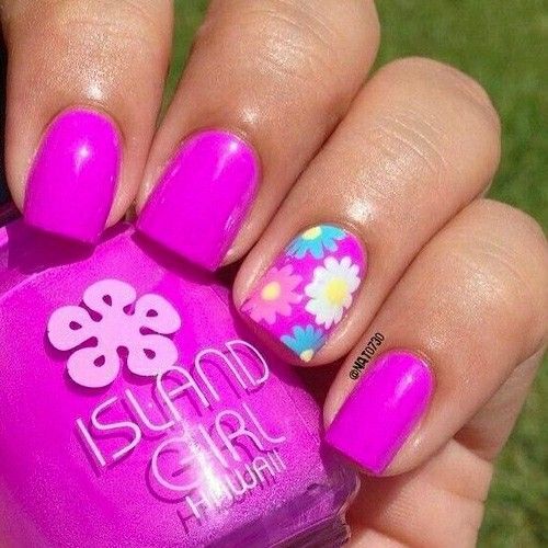 Short Spring Nails Spring is here and so are the classy short nails And you know what that means Sandals cute dresses and cute nails Because nothing is more impractical in the summer than long Nails. Beach Holiday Nails, Summer Nails Simple, Spring Nail Art Designs, Cute Nail Colors, Fancy Nail Art, Fingernail Designs, Summer Toe Nails, Cute Spring Nails, Stylish Nails Designs