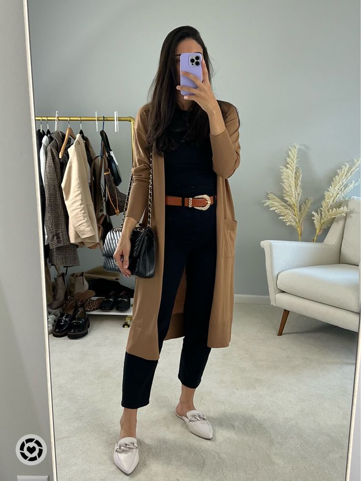 Mules Office Outfit, Black Longline Cardigan Outfit, Long Tan Cardigan Outfit Work, Tan Duster Cardigan Outfit, Fall Outfits With Mules, Business Casual With Cardigan, Brown Duster Cardigan Outfit, Fall Cardigan Outfits 2023, Duster Outfit Fall