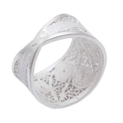 Handcrafted Fine Silver Filigree Ring - Paisley Shine | NOVICA Electronics Jewelry, Filigree Ring, Sea Glass Jewelry, Silver Filigree, Jewelry Packaging, Jewelry Gift Box, Free Jewelry, Fine Silver, Silver Bracelets