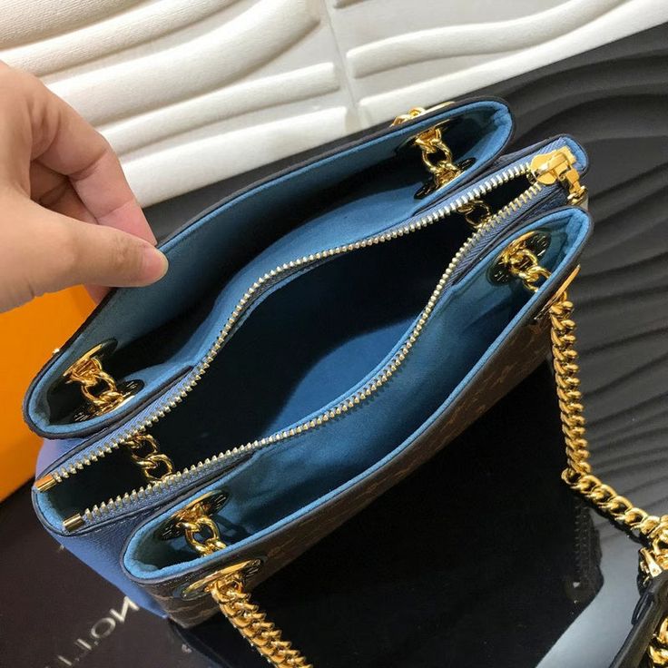 BRC Fashion Lu-Vi Bags - 12484 A+ Excellent Quality copies; Contact us if you've any questions in your mind. Luxurious Bags, Branded Packaging, Trendy Tote, Debit Cards, Crossbody Tote, Cute Bag, Bags Shoes, Bag Tags, Crossbody Shoulder Bag