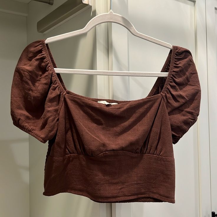 Pacsun La Hearts Brown Shirt Sleeve Top- Size Medium- Never Worn Great Condition Brown Cotton Crop Top, Fitted Brown Tops For Vacation, Brown Short Sleeve Cotton Crop Top, Brown Cotton Short Sleeve Crop Top, Brown Tops For Summer Day Out, Brown Summer Tops For Day Out, Brown Cotton Beach Top, Brown Cropped Summer Top, Brown Crop Top For Vacation