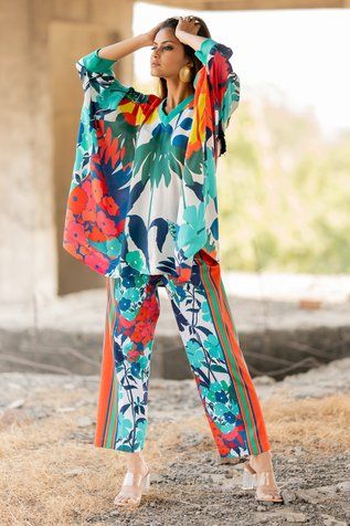 Shop for Pooja-Keyur Multi Color Paradise Print Kaftan With Pant for Women Online at Aza Fashions Daily Fashion Outfits, Tulip Pants, Gown With Dupatta, Pant For Women, Floral Print Pants, Kurti Neck Designs, Shirts Women Fashion, Satin Color, Indian Fashion Dresses