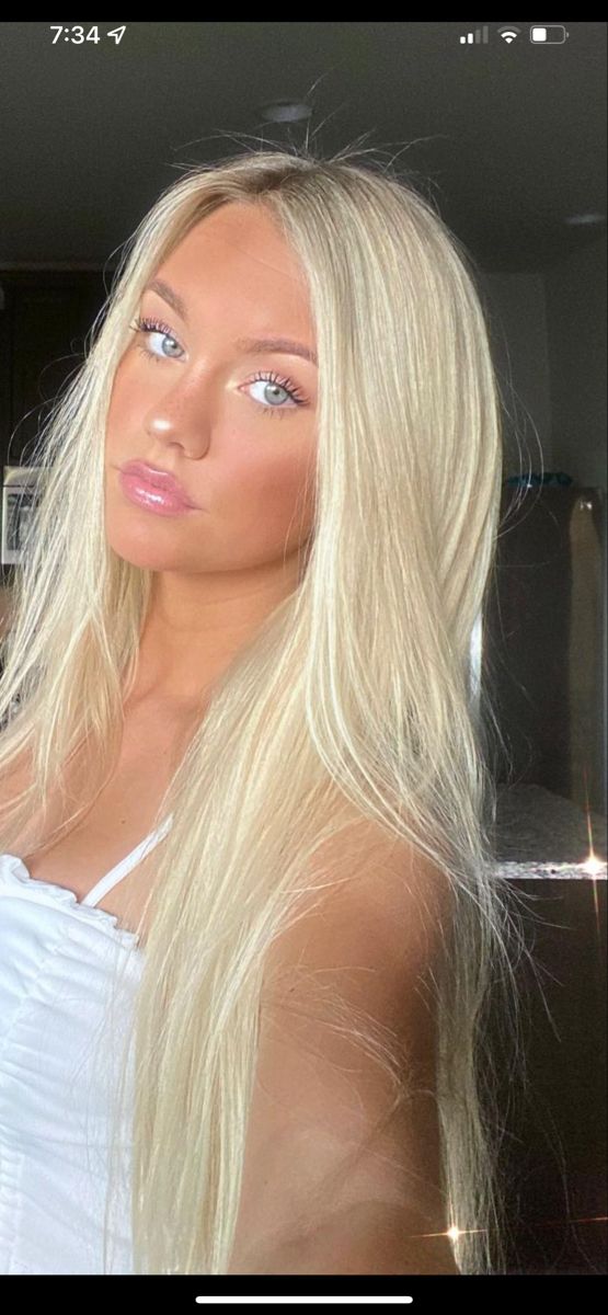 Lived In Bright Blonde, Bright Dimensional Blonde, Lightened Hair, Barbie Blonde, Blonde Hair Goals, Modern Gradient, Perfect Blonde Hair, Bright Blonde Hair, Bombshell Hair