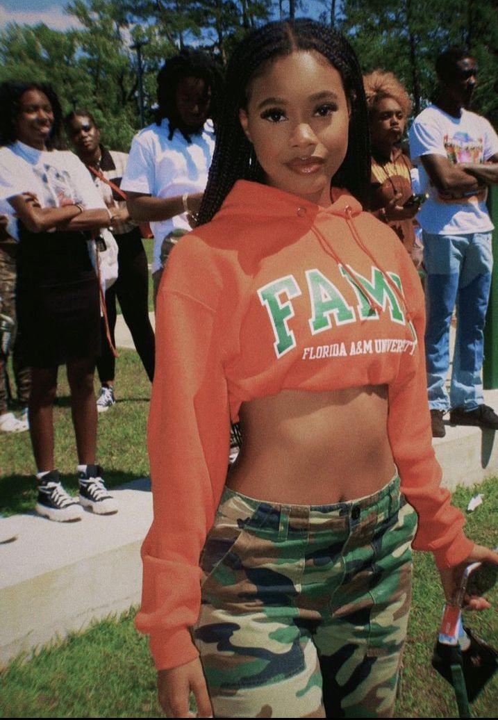 College Hbcu Outfits, College Game Day Outfit Black Women, First Day Of College Outfits Hbcu, Famu Outfit, Famu College Aesthetic, Famu Homecoming Outfits, Hbcu Fits, Famu Homecoming, Hoco Outfits