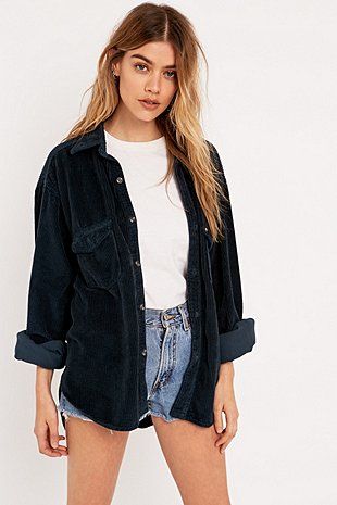 Urban Renewal Vintage Customised Pinwell Cord Shirt in Navy Cord Jacket Outfit, Cord Shirt, Urban Apparel, Levis Vintage Clothing, 20th Century Fashion, Urban Renewal, Jacket Outfit, Hottest Fashion Trends, Mode Inspo