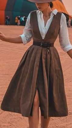 #BEAUTY, #RELATIONSHIPS #Fashion #Animals #Outfits #Winter Outfits #Animals 40s Mode, Prom Dresses Black, Prom Dresses Modest, Dresses 2020, Please Help Me, Black Prom Dresses, Dresses Black, Mode Vintage, Mode Inspiration