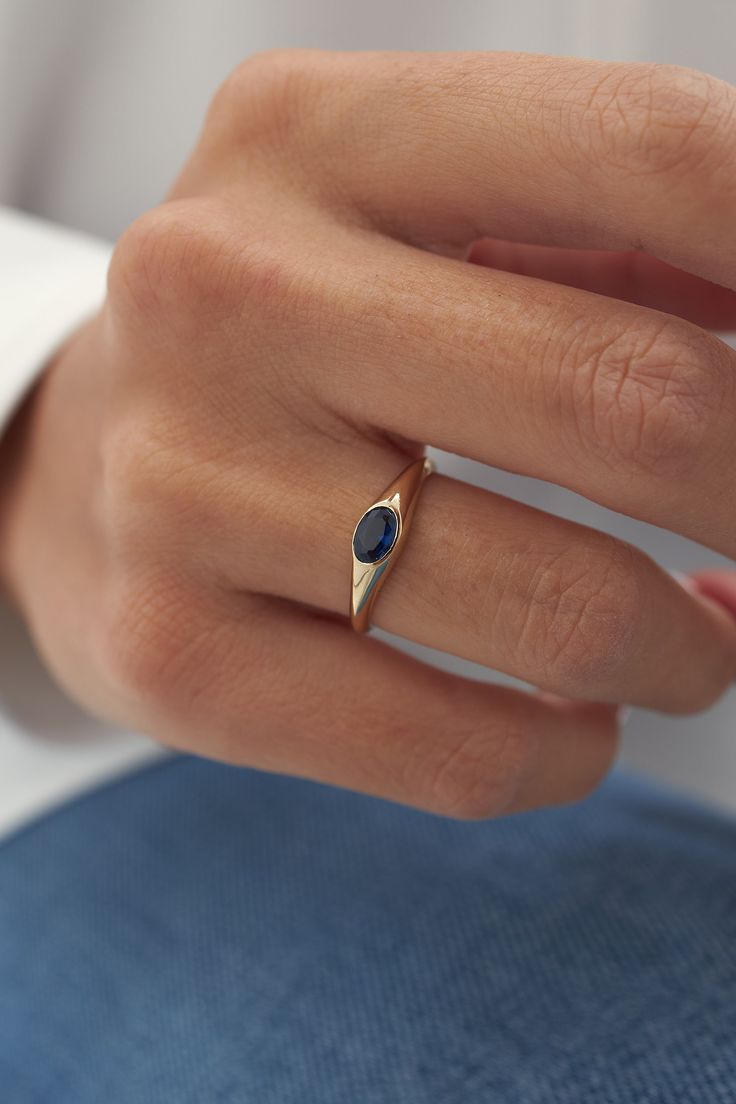 Solitaire Ring Oval, Minimal Gold, Sapphire Solitaire Ring, Ring Proposal, Blue Gemstone Rings, Solitaire Rings, Gold Solitaire Ring, Sapphire Solitaire, Dope Jewelry