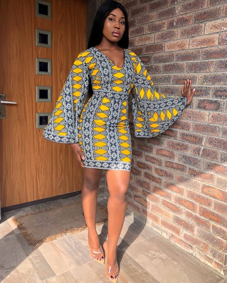 Short Ankara Dresses, Fashion Design Inspiration, Styles Ankara, Ankara Short, Ankara Short Gown Styles, Fashion Traditional, Short African Dresses, African Dresses Modern, African Wear Dresses