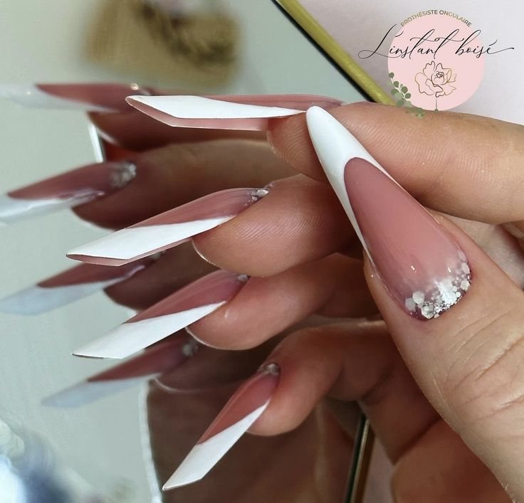 Russian Nails Shape, Russian Almond Nails, Russian Nails, Almond Nails French, Stilleto Nails Designs, Nude Nail Designs, Nails Design With Rhinestones, Basic Nails, School Nails