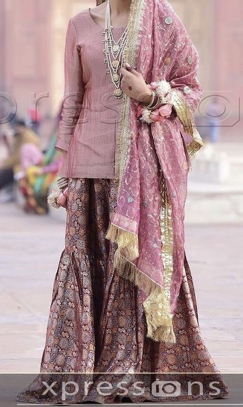 Garara Outfit, Kaftan Dress Outfit, Mayon Dresses, Nikkah Bride, Girls Boutique Dresses, Summer Kaftan, Heavy Dresses, Stylish Wedding Dresses, Pakistani Wedding Outfits