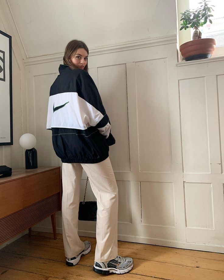 Mary L Jean on Instagram: “💫” Nike Jacket Outfit, Jacket Outfit, Fashion Killa, Look Fashion, Nike Jacket, Baby Fashion, New Collection, Influencer, Style Me