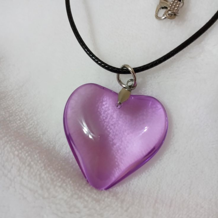 Purple Glass Heart Choker Necklace Purple Heart Necklace For Valentine's Day, Trendy Purple Jewelry With Heart Beads, Purple Adjustable Heart Pendant Necklace, Vintage Art Deco Necklace, Daisy Choker, Movie Ideas, Boho Lifestyle, Purple Accessories, Rose Gold Pendant Necklace