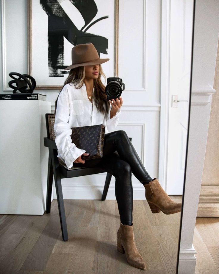 Spanx Faux Leather Leggings (wearing an XS) White Button-Down Shirt Marc Fisher Booties Brixton Fedora (similar here and here) Louis Vuitton Toiletry Bag (similar here) Mia Mia Mine, Mia Mia, Looks Black, Outfits With Hats, 가을 패션, Fall Fashion Outfits, Looks Style, Mode Inspiration, Winter Fashion Outfits