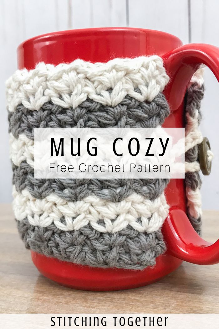 the mug cozy crochet pattern is shown in red and gray