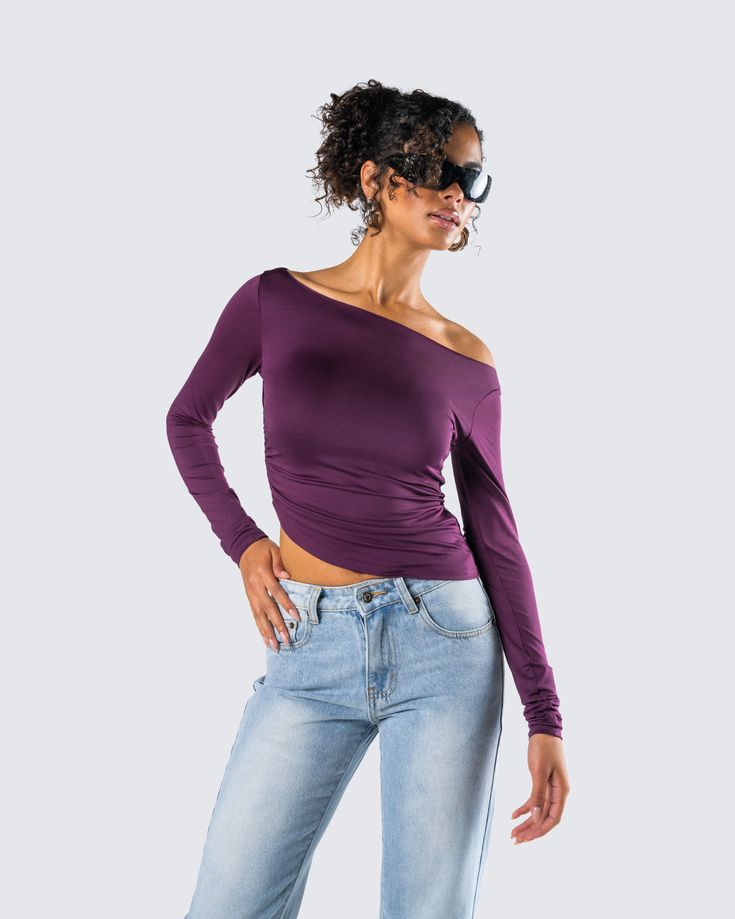 Elevate your everyday look with this top made from stretch jersey fabric 🙌 Featuring an asymmetrical neckline and an off-shoulder design, this subtle yet chic piece can be dressed up or down for literally any occasion 💜 Trendy Stretch Off-shoulder Top For Party, Fitted One Shoulder Top With Asymmetrical Neckline, Asymmetrical Fitted Elastane Top, Chic Summer Off-shoulder Top In Elastane, Chic Asymmetrical Off-shoulder Top For Summer, Chic Elastane Off-shoulder Top For Summer, Chic Off-shoulder Elastane Top For Summer, Stretch Elastane One Shoulder Top, Chic Summer Off-shoulder Elastane Top