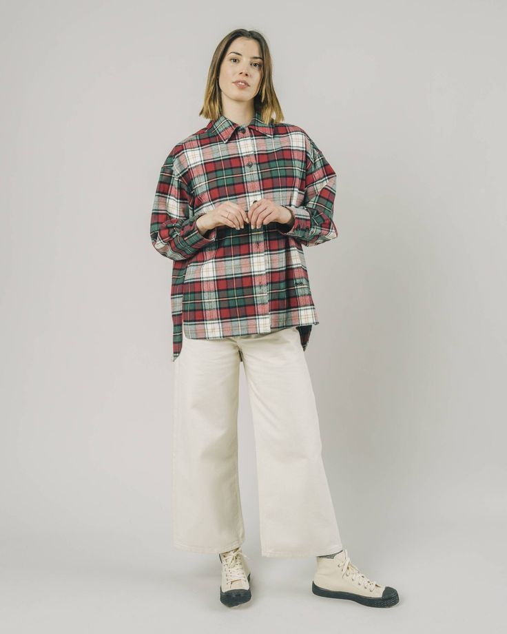 Worn alone or as an overshirt, this check pattern oversize blouse is versatile, warm, and cozy - perfect for an everyday casual winter look Made from 100% organic cotton and ethically produced in PortugalDetails Helen is 1,74m tall and wears size S 100% organic cotton Free exchanges Crafted in workshops in Portugal Manufactured with sustainable materials Washing instructions Wash at or below 30°c Do not tumble dry Iron low (max. 110 °c) Oversized Flannel Shirt For Everyday, Oversized Cotton Long Sleeve Flannel Shirt, Oversized Plaid Tops For Everyday, Plaid Tops For Everyday Winter Wear, Oversized Plaid Shirt For Fall, Oversized Plaid Cotton Outerwear, Oversized Plaid Cotton Shirt, Oversized Cotton Flannel Shirt, Oversized Cotton Flannel Shirt For Everyday