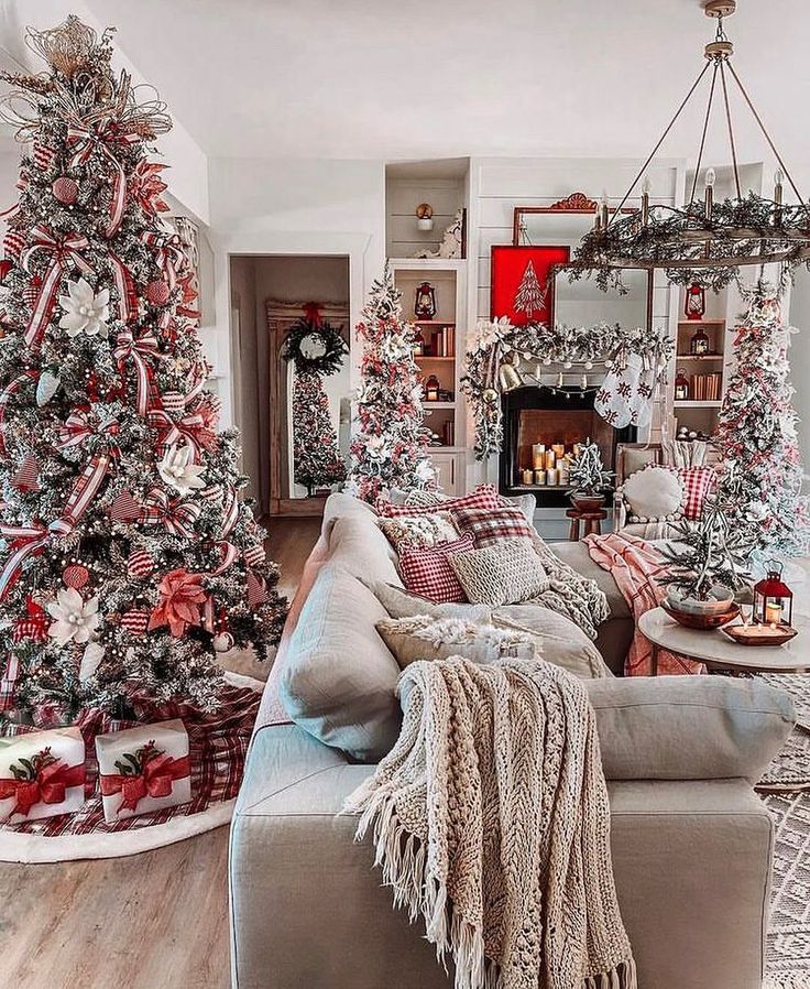 Christmas 
Xmas
Christmas tree
Xmastree White Christmas Tree Decorations, Cozy Christmas Decor, Merry Christmas Tree, Christmas Decor Inspiration, Christmas Themes Decorations, Christmas Tree Inspiration, Christmas Decorations Bedroom, Christmas Living Rooms, Christmas Bedroom