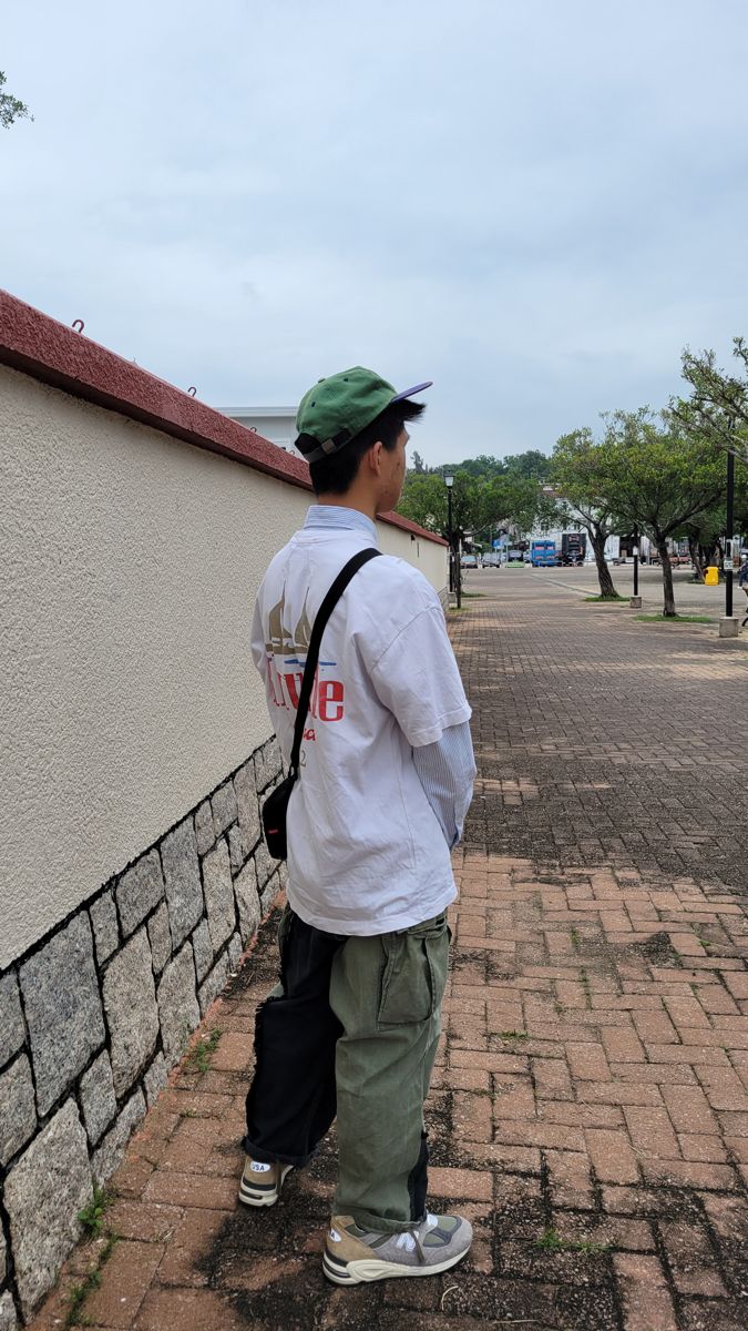 🧢Brain dead 👕Rhude sailing tee 👔Ralph Lauren 👖Rotol rebuilt cargo pants 👟New Balance 990v2 990 Outfit, New Balance 990 Outfit, New Balance 990, Brain Dead, Sneakers Outfit, Cargo Pants, New Balance, Sailing, Brain