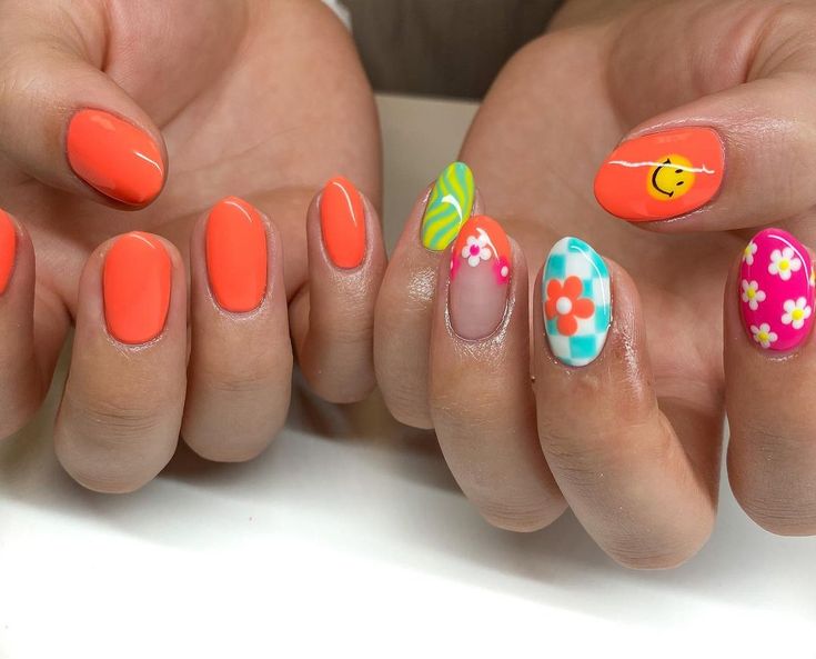 Retro Nail Art, Smiley Face Nails, Checkered Nails, Nail Piercing, Girls Nail Designs, Wood Nails, Retro Nails, Hello Nails, French Tip Nail Designs