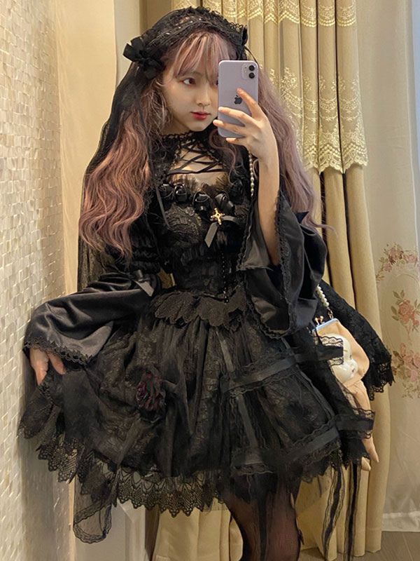 Gothic Lolita Dresses Lace Sleeveless Black Lolita Jumper Skirt Japanese Victorian, Victorian Gothic Dress, Harajuku Women, Vintage Girl, Holiday Party Dresses, Vestidos Vintage, Gothic Dress, Suspender Dress, Victorian Gothic