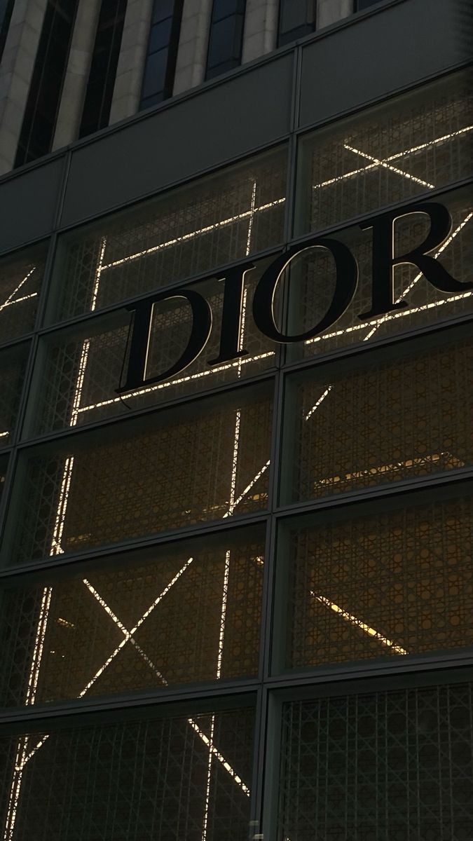 #dior #diorbeauty #diorbackstage #diorcafe #diorsunglasses #diormakeup #manhattan #nyc #aesthetic #iphonewallpapers #iphonephotography #aestheticwallpaper #outside Dior Rich Aesthetic, Old Dior Aesthetic, Dark Dior Aesthetic, Dark Designer Aesthetic, Dior Model Aesthetic, Doir Aesthetic, Dior Black Aesthetic, Dior Girl Aesthetic, Dior Room