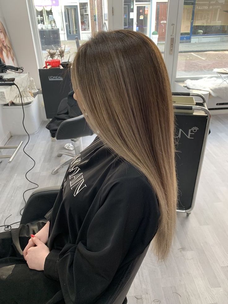 Honey Bayalage Brunette Straight, Brunet Highlights, Dark Blonde Balayage On Dark Hair, Brown Hair With Blonde Hairlights, Balayage With Straight Hair, Sombre Hair Blonde Balayage, Balyage Long Hair Brunettes Dark, Balyage Long Hair Brunettes, Half Head Highlights