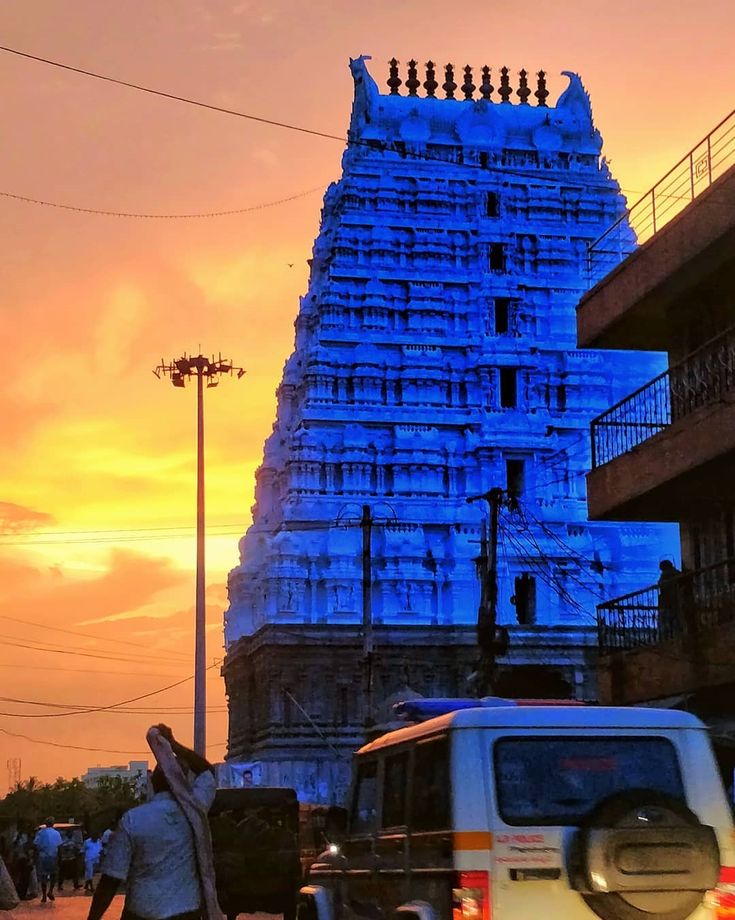 Srikalahasti Temple Images Srikalahasti Entry Tickets Pooja Rahu Kethu Pooja. Srikalahasti Rooms accommodation, nearby places Srikalahasti Temple, Temple Quotes, Temple Images, Lord Balaji, Ganesh Photo, Indian Gods, Morning Greeting, Kerala, Dairy