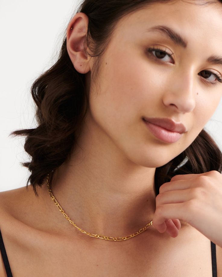 Vintage gold dreams are finally about to come true with this beauty. A true classic you can’t go wrong with! Pair this signature boyfriend chain casually with blue denim-jeans or your favourite sweater, just what you need for a coffee date or fun night out. Jaw-dropping guaranteed. 
 
Details

Handcrafted in a thick layer of 18k gold on sterling silver
Adjustable chain length: 40 cm + 5 cm extender
Made in Italy
Luxurious cotton pouch & jewellery box with every order Chic Jewelry With Chain Detail, Chic Chain Jewelry For Everyday, Chic Everyday Jewelry With Chain Details, Chic Everyday Chain Jewelry, Casual Everyday Link Jewelry, Timeless Link Necklaces For Everyday, Timeless Link Necklace For Everyday, Classic Everyday Chain Necklace With Adjustable Chain, Timeless Everyday Link Necklaces