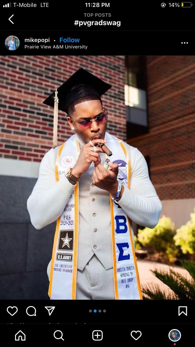 Graduation Pictures With Cigars, Graduation Outfit Ideas Men Cap And Gown, Mens Grad Cap Ideas, Graduation Outfit Ideas High School Boys, Black Male College Graduation Pictures, Black Men Graduation Outfits, College Graduation Men, Grad Photoshoot Ideas High Schools Guys, Hbcu Graduation Pictures Men