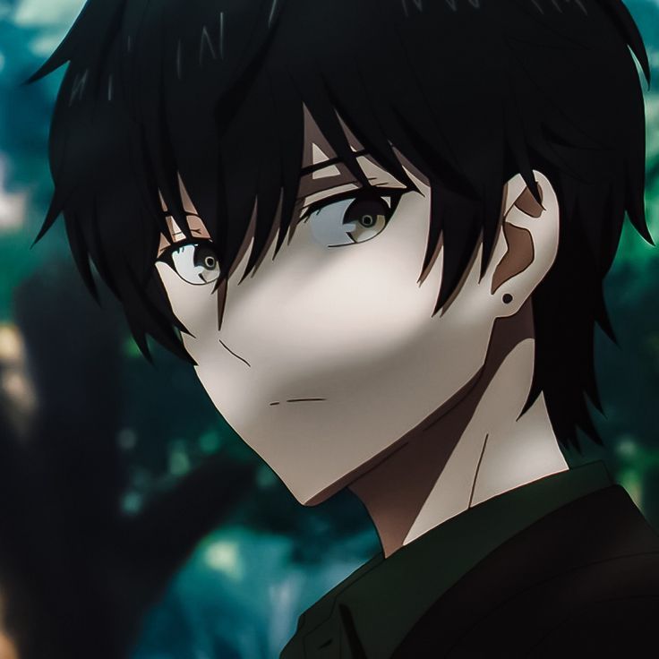 an anime character with black hair and blue eyes