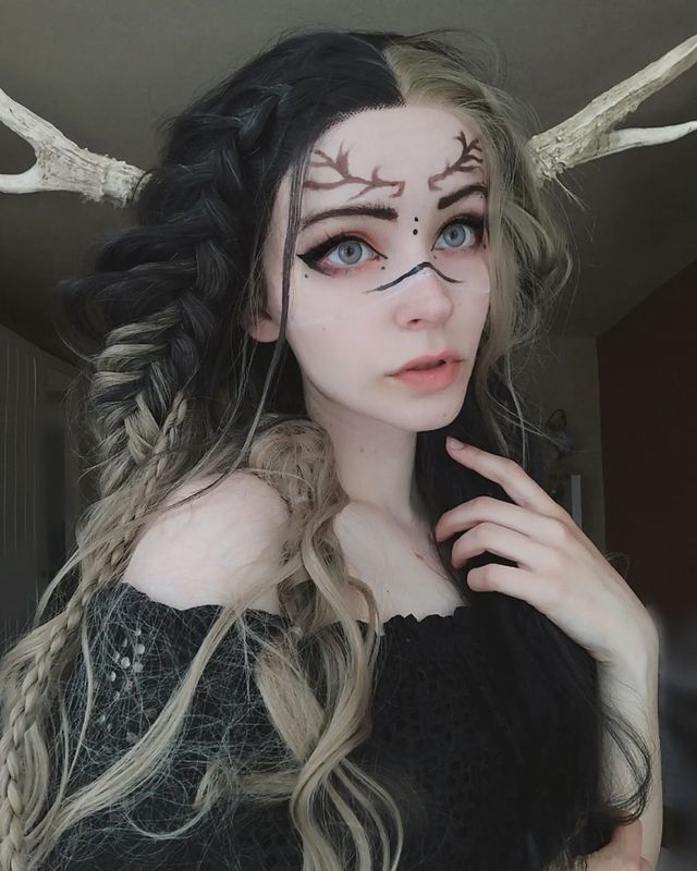 Dark Fairy Makeup, Gemini Aesthetic, Gemini Color, Cute Hairstyle Ideas, Elf Cosplay, Color Rubio, Aesthetic Hairstyles, Dyed Hair Inspiration, Extension Hair