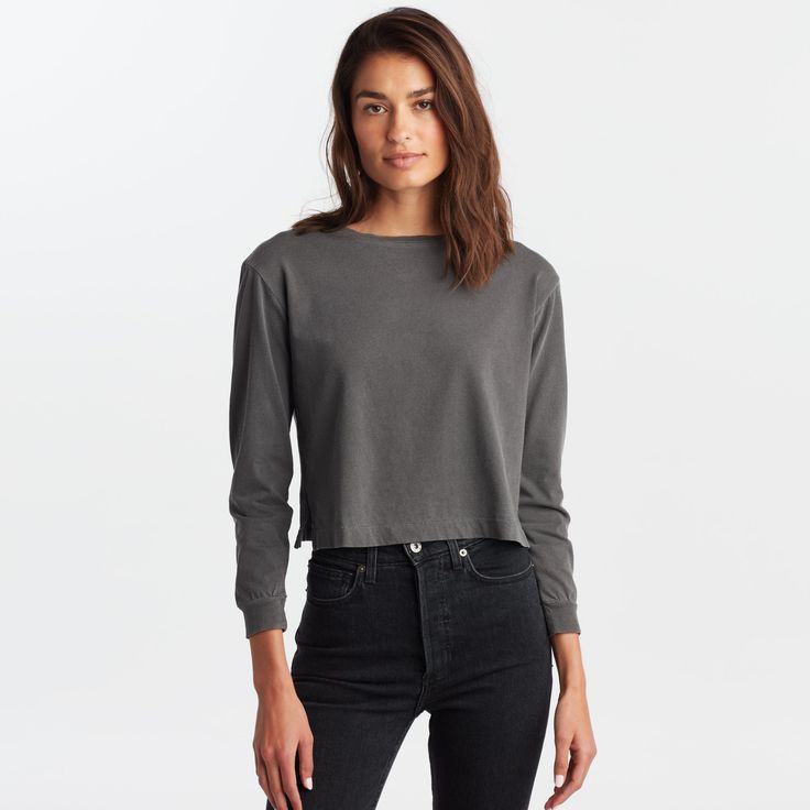 The Reagan is oversized, slouchy and easy with a loose feminine crew neck that shows off some clavicle. Slightly short cropped to the mid-waist, it’s the perfect length for untucked but long enough for a loose tuck into our Jolene denim. The combination of our Heritage Wash and the plush, hardy hand-feel makes the Reagan seem like a lived-in, long-loved tee ready to go the distance. 100% Cotton Sueded Jersey for a soft and luxurious lived-in hand feel Heritage Wash. Garment dyed for highs and lo Boyfriend Tee, High & Low, Open Shoulder Tops, Turtle Neck, Crew Neck, Long Sleeve, Women's Top, Black