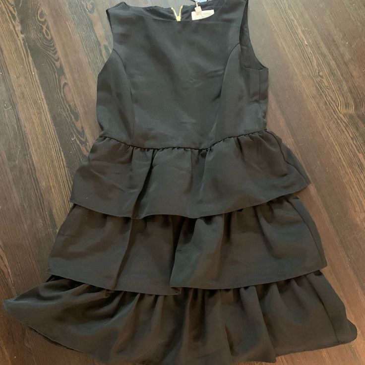 Nwt $268 Dress - $200 Off!!, Never Worn, Amazing Quality. Timeless Modern Classic Little Black Dress. Sail To Sable. Chic Tiered Dress For Night Out, Elegant Tiered Mini Dress For Formal Occasions, Elegant Black Tiered Mini Dress, Black Tiered Dress For Formal Occasions, Fitted Tiered Formal Dress, Chic Black Tiered Dress, Fitted Tiered Midi Dress For Work, Ruffle Dress Long, Striped Tee Dress